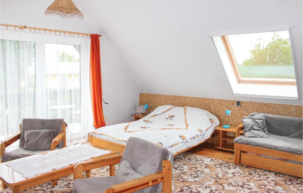 Cozy Apartment In Nowe Warpno With Wifi Екстер'єр фото